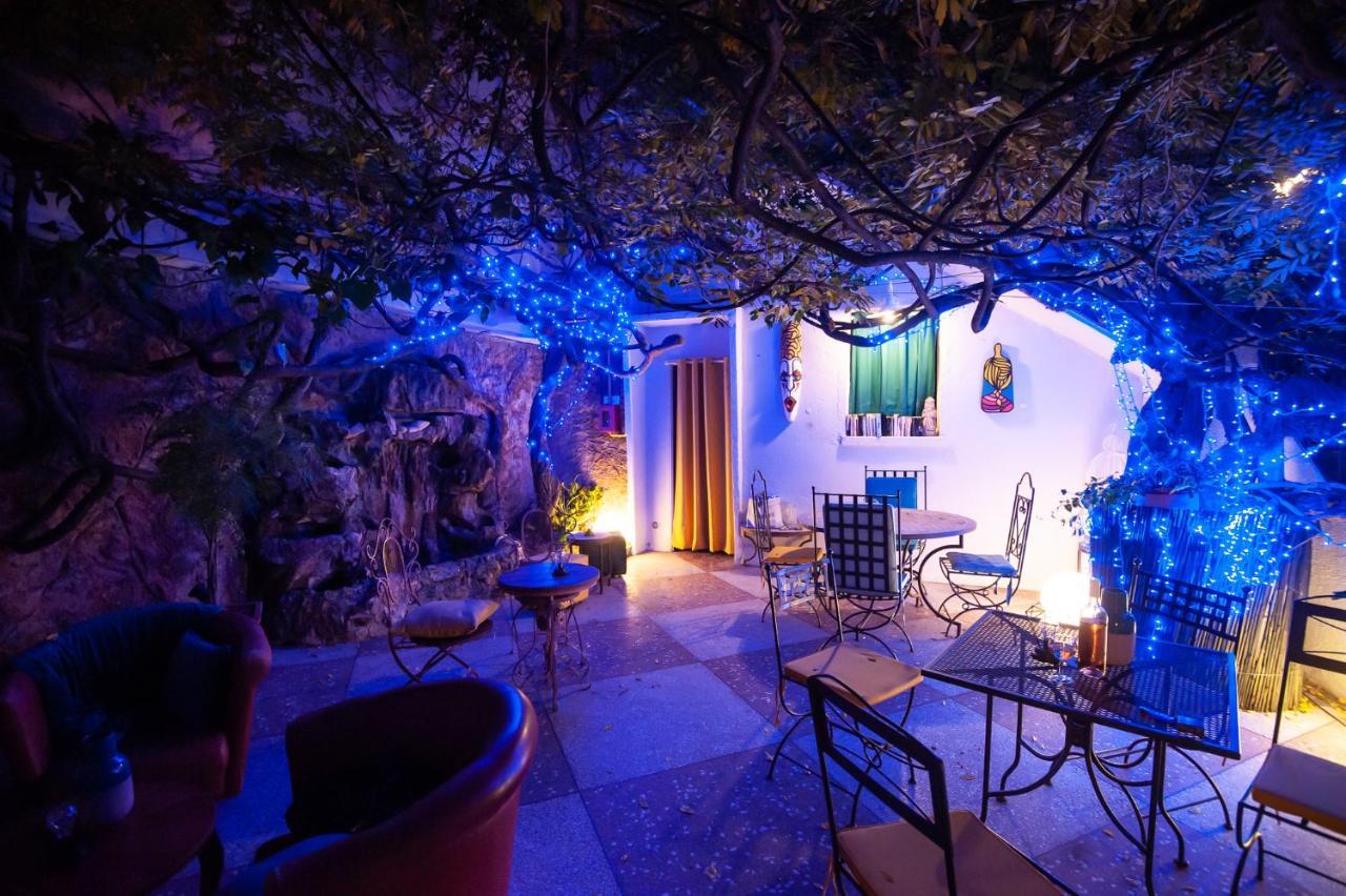 Hotel L'Atmosphere Sanary-sur-Mer Buitenkant foto