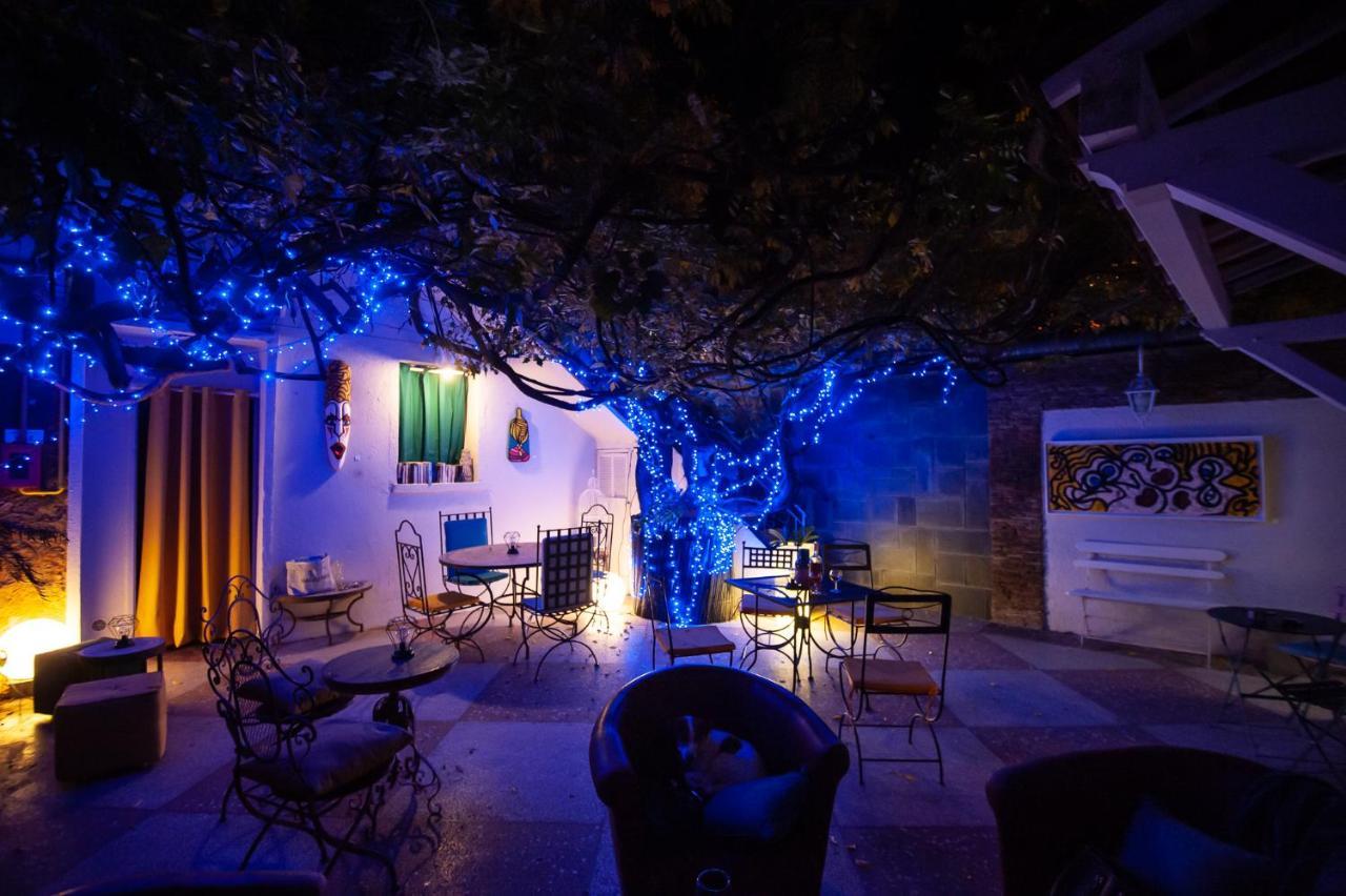 Hotel L'Atmosphere Sanary-sur-Mer Buitenkant foto